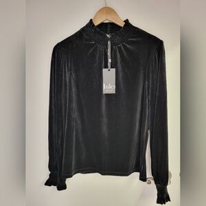 Jules & Leopold Black Velvet Top